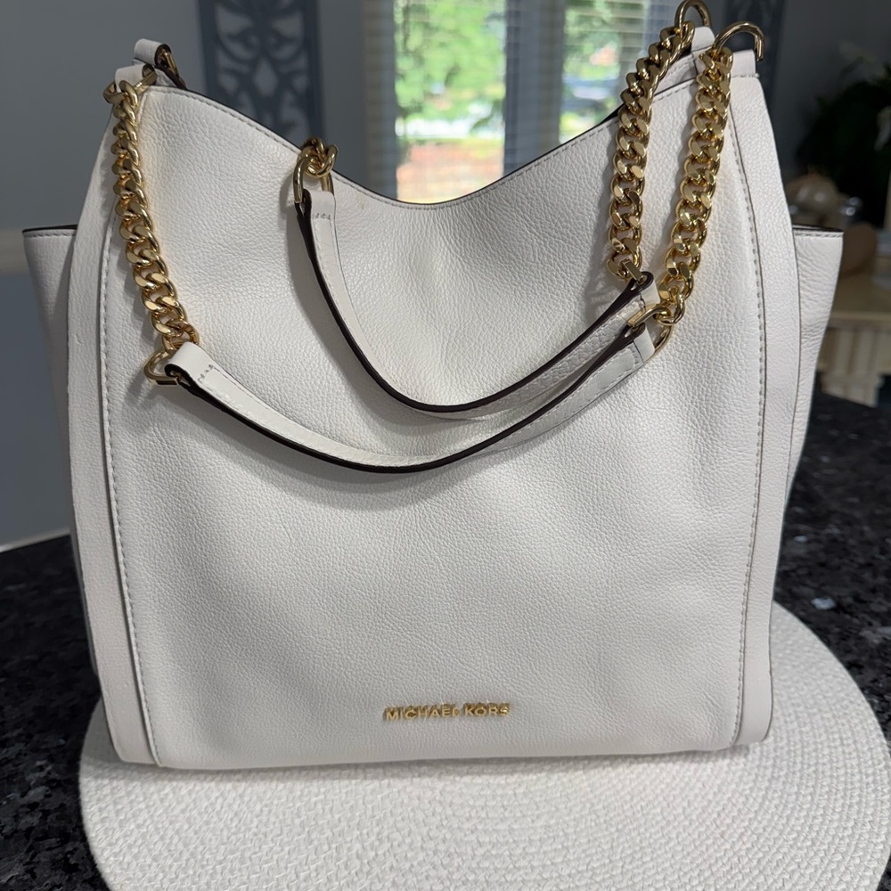 Michael Kors Newberry Medium Pebbled Leather Shoulder Bag White with Gold Chain
